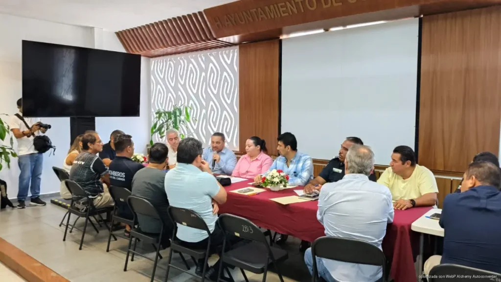 Transportistas piden frenar pérdidas por arrastre y encierro de unidades; revisarán salud y consumo de sustancias en choferes Transportistas piden frenar pérdidas por arrastre y encierro de unidades; revisarán salud y consumo de sustancias en choferes