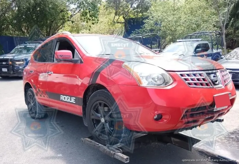 Detienen a conductor con vehículo robado en Cancún
