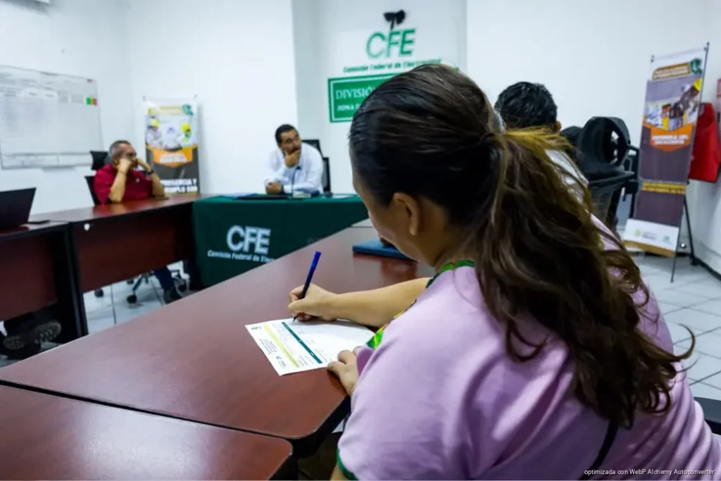 Encabeza Secretaría de Gobierno plan de acción con la CFE para fortalecer el servicio eléctrico en comunidades rurales del sur de Quintana Roo