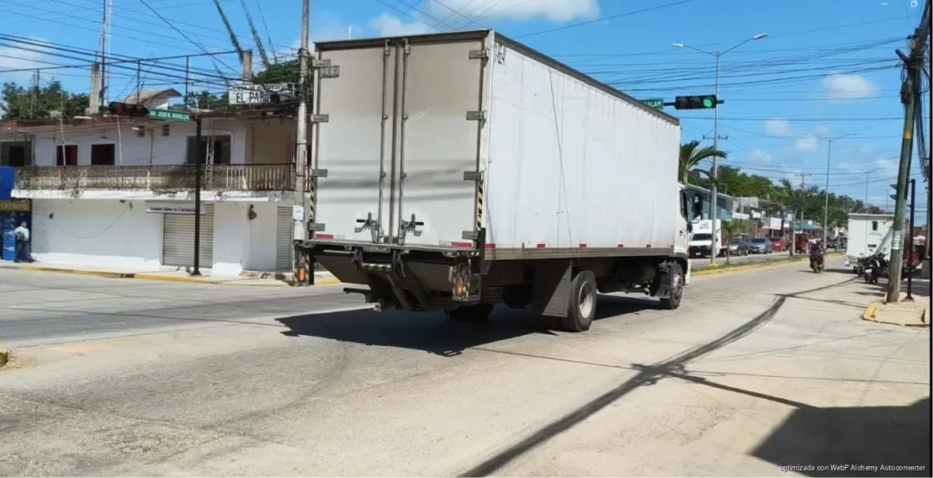 Impulsan libramiento para sacar transporte pesado de JMM