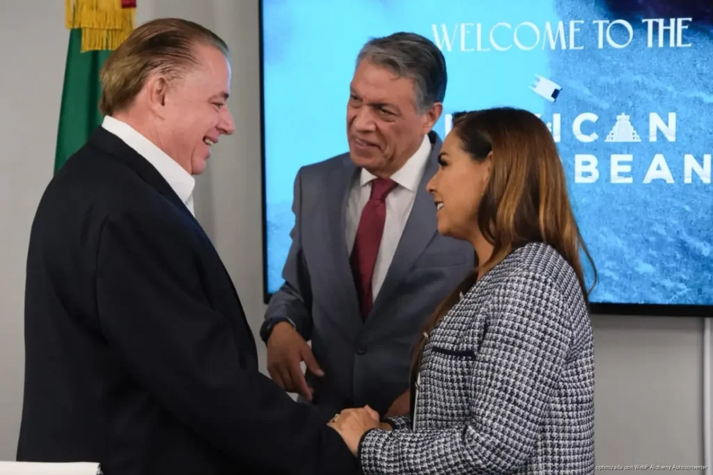 Ante miembros de la Orlando Chamber of Commerce, Mara Lezama presenta el Distrito Financiero y Tecnológico de Cancún