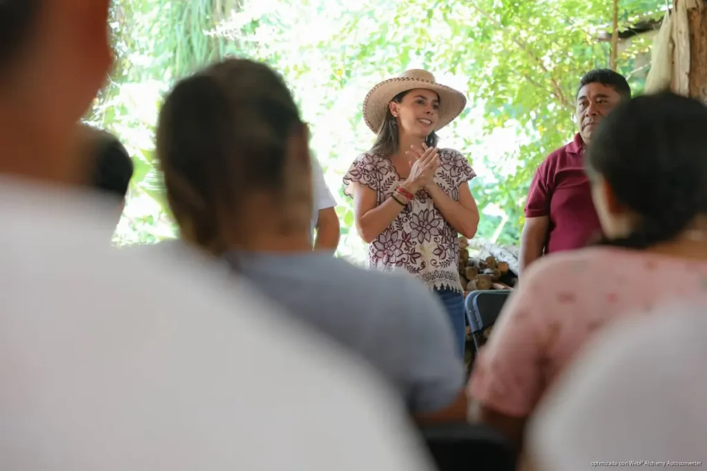Ana Paty Peralta defiende la Soberanía Nacional manteniendo al pueblo de Quintana Roo informado