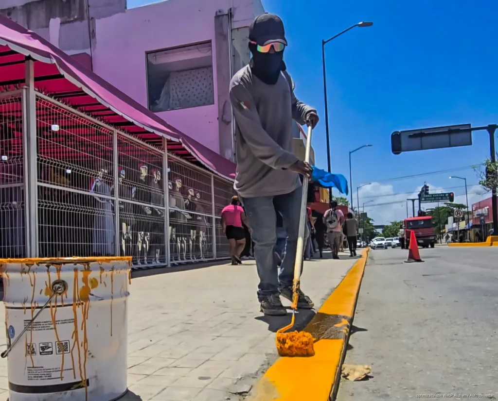 Playa del Carmen refuerza trabajos en el Centro ante problemas de limpieza y movilidad