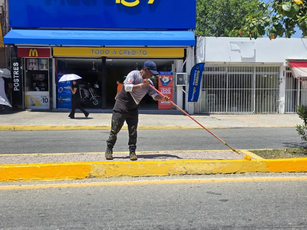 Playa del Carmen refuerza trabajos en el Centro ante problemas de limpieza y movilidad