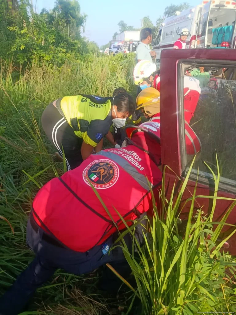 Deja choque frontal un muerto y seis heridos en El Tintal