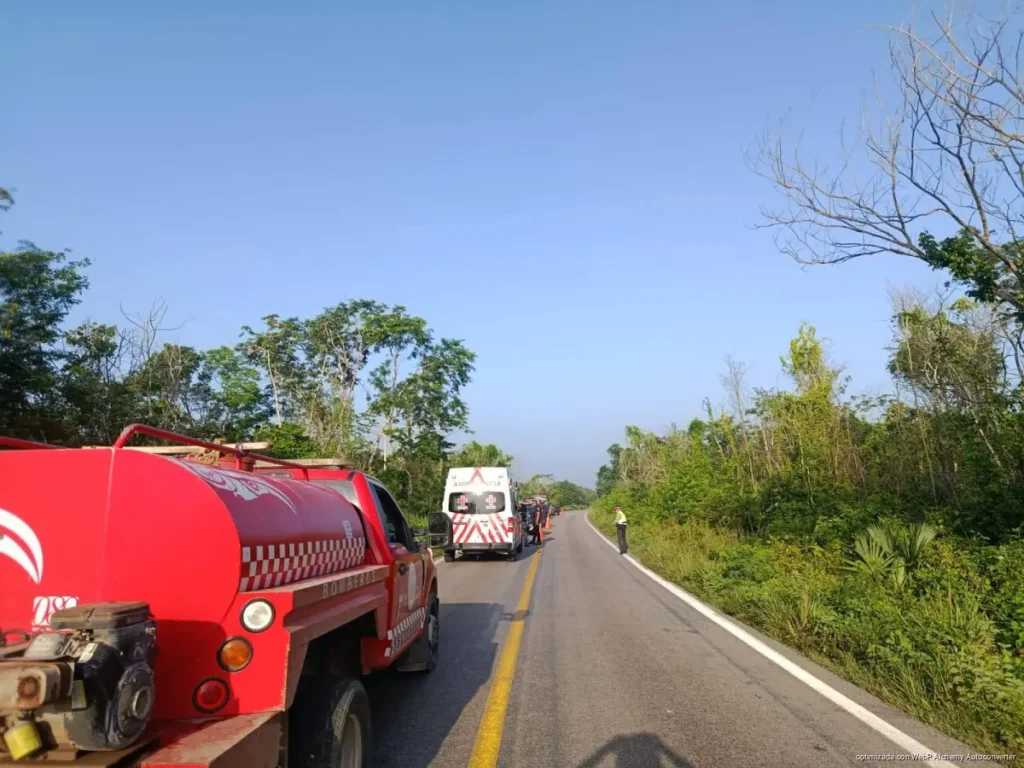 Deja choque frontal un muerto y seis heridos en El Tintal