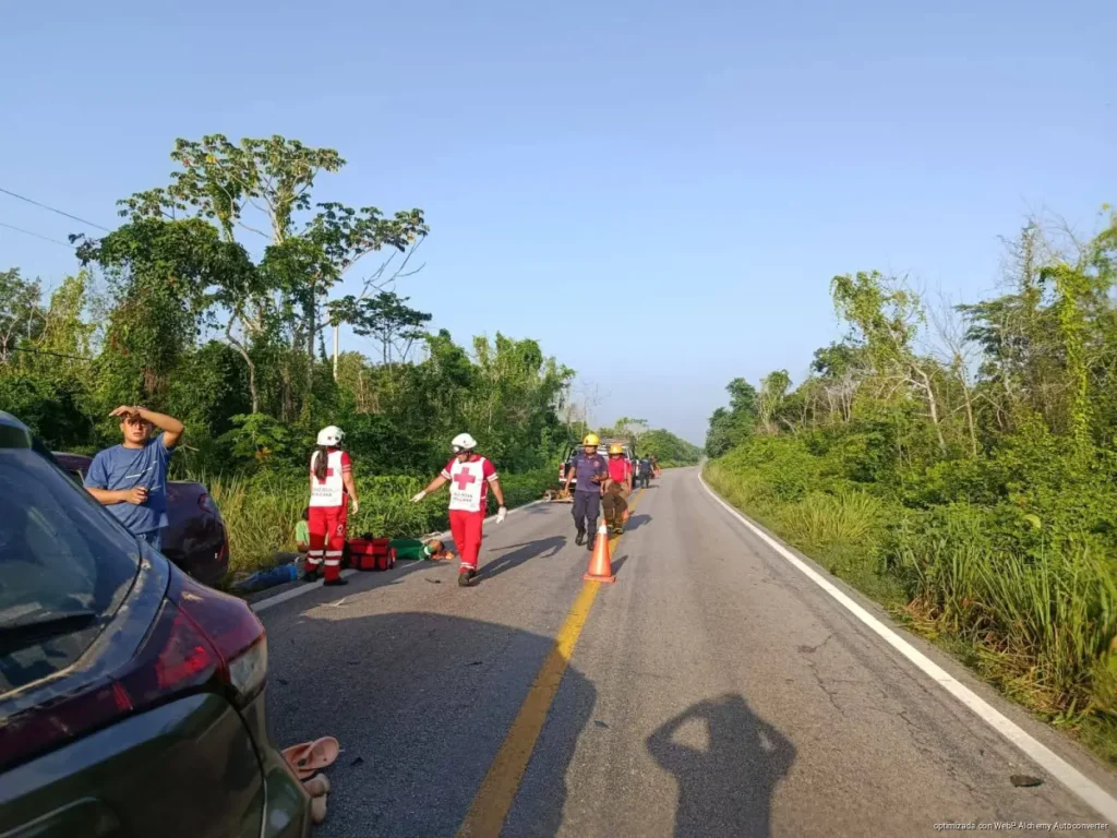 Deja choque frontal un muerto y seis heridos en El Tintal