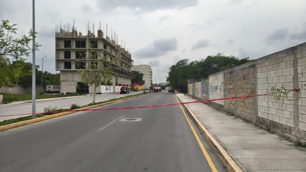 Muere albañil tras caer de edificio en construcción en Playa del Carmen