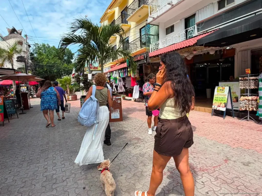 Verano cierra con repunte turístico y limpias playas en Playa del Carmen Verano cierra con repunte turístico y limpias playas en Playa del Carmen