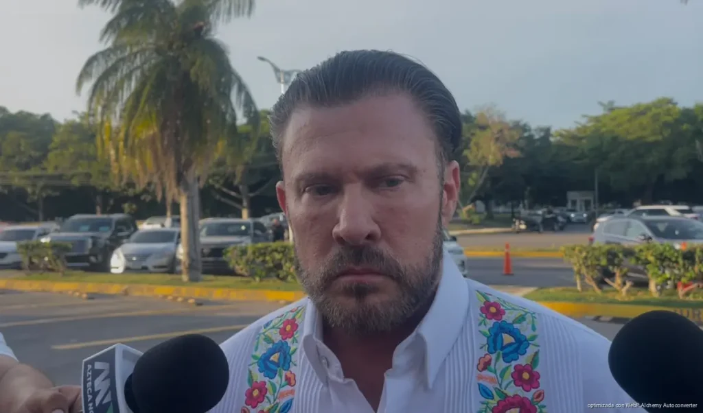 Apiqroo prevé ingresos de 600 millones de pesos y repunte de cruceros en Cozumel Apiqroo prevé ingresos de 600 millones de pesos y repunte de cruceros en Cozumel, con alza de pasajeros y arribos en 2026.