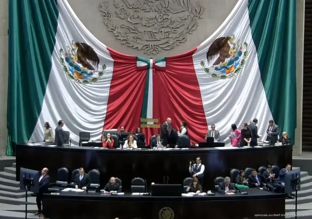 Morena aprueba reforma de nacionalidad única y la manda al Senado en medio de la polémica Morena aprueba reforma de nacionalidad única y la manda al Senado en medio de la polémica