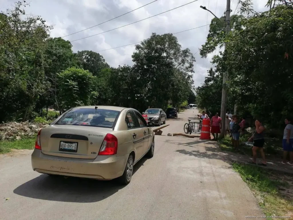 Apagones en San Cosme dejan a Lázaro Cárdenas sin luz durante horas y afectan a familias Apagones en San Cosme dejan a Lázaro Cárdenas sin luz durante horas y afectan a familias