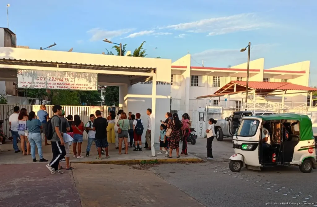 Detectan 18 escuelas prioritarias en Playa del Carmen por problemas de salud mental