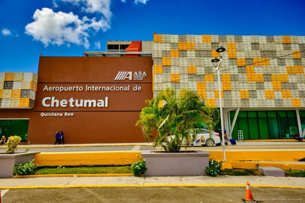 Chetumal activa sección aduanera y abre nuevas oportunidades para el comercio aéreo, con entrada y salida de mercancías por vía aérea.