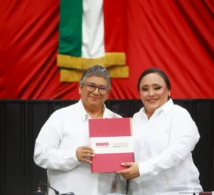 Defiende Cristina Torres fortaleza financiera de Quintana Roo con deuda sostenible, alta recaudación y calificación crediticia estable.