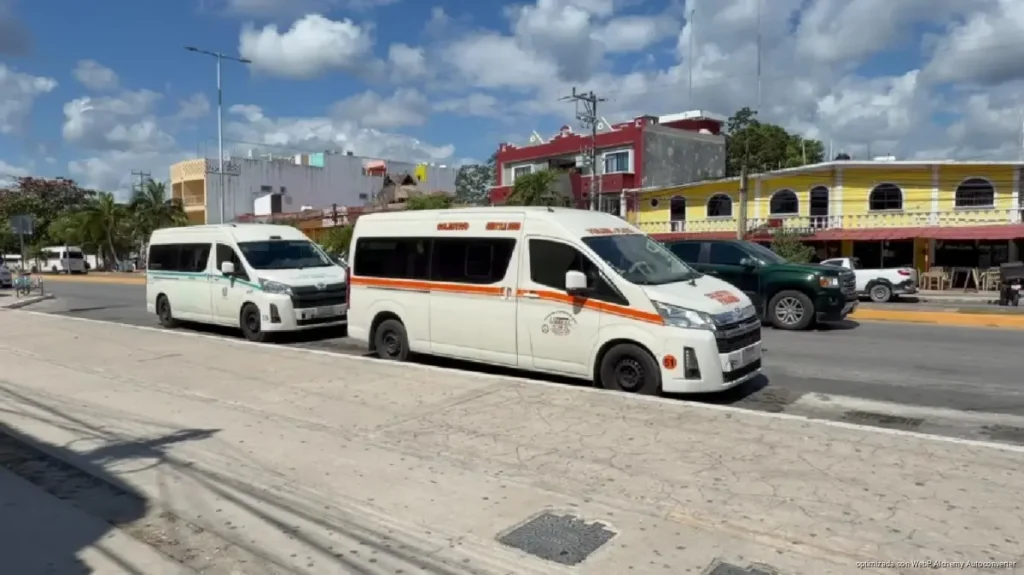 Transportistas de Tulum y Playa del Carmen piden frenar irregularidades en rutas de la Riviera Maya Transportistas de Tulum y Playa del Carmen piden frenar irregularidades en rutas de la Riviera Maya
