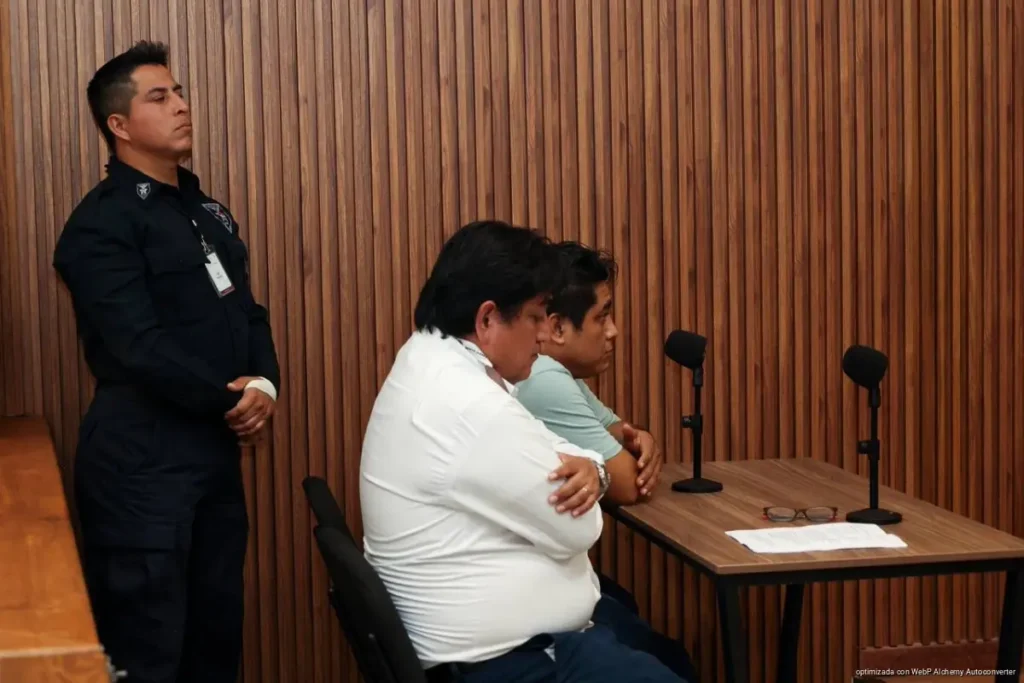 Infractores de Cancún saldan multas y arrestos con trabajo en recuperación de cenotes Infractores de Cancún saldan multas y arrestos con trabajo en recuperación de cenotes