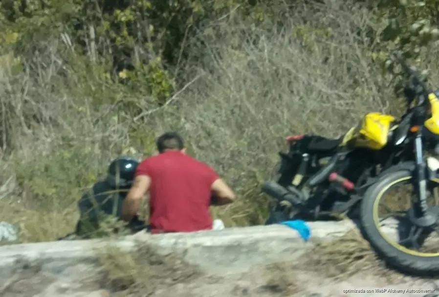 Dos motociclistas lesionados tras rebasar al mismo tiempo en el Arco Vial de Cancún
