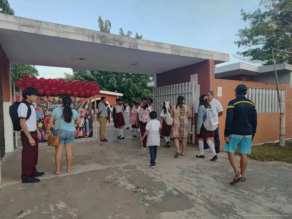 Lázaro Cárdenas evaluará en octubre el nivel de aprendizaje de sus alumnos Lázaro Cárdenas evaluará en octubre el nivel de aprendizaje de sus alumnos
