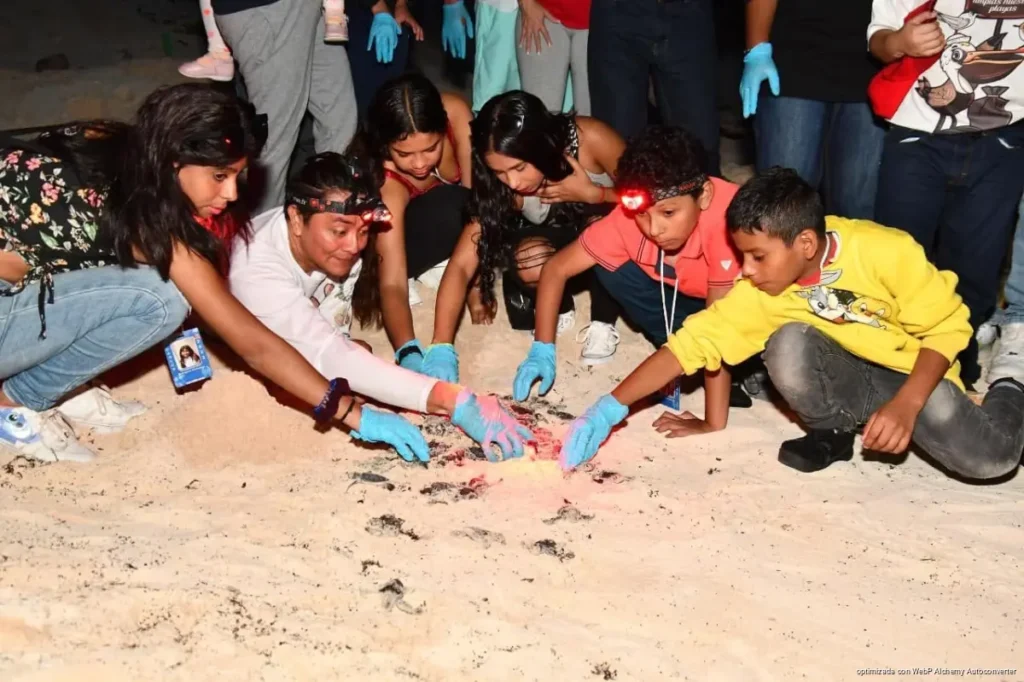 Ángeles Viajeros llevará a 16 menores con cáncer a Cozumel para una semana junto al mar Ángeles Viajeros llevará a 16 menores con cáncer a Cozumel para una semana junto al mar