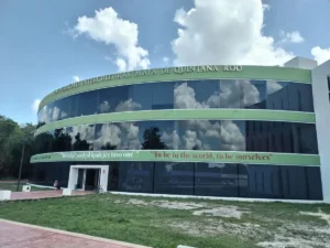 UIMQROO construirá dormitorios para estudiantes con inversión de 19 mdp UIMQROO construirá dormitorios para estudiantes con inversión de 19 mdp