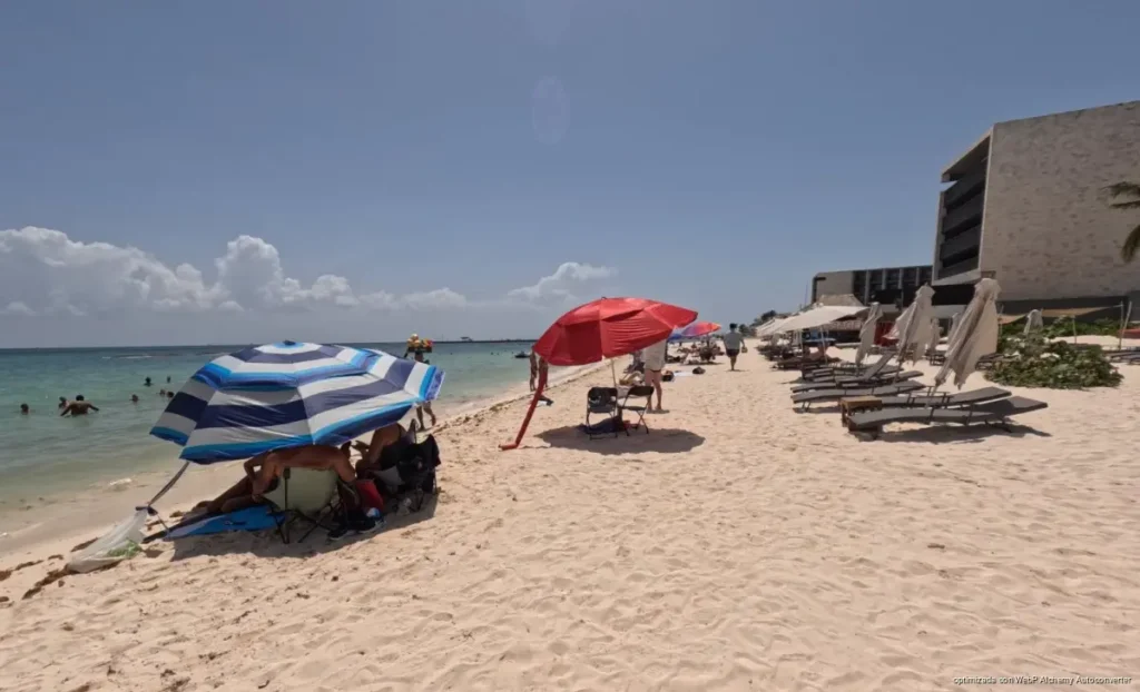 Turismo de Playa del Carmen alerta por aumento de 35.8% al cobro a extranjeros