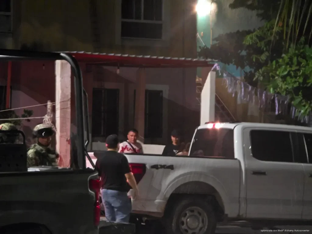 Cateo en Villas del Sol deja una detenida y cámaras aseguradas para presunto monitoreo policial