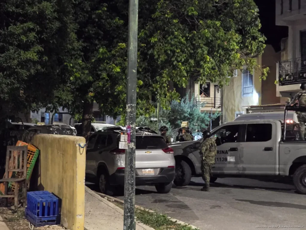 Cateo en Villas del Sol deja una detenida y cámaras aseguradas para presunto monitoreo policial
