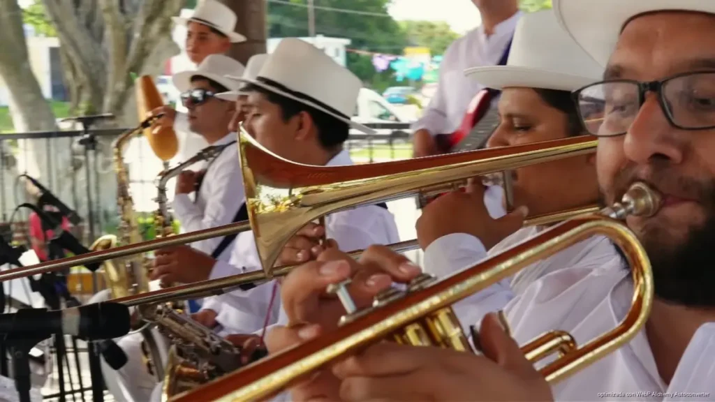 Escasean contratos para músicos de Kantunilkín y confían en fiestas de fin de año Escasean contratos para músicos de Kantunilkín y confían en fiestas de fin de año