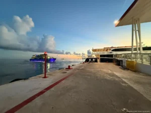 Cozumel registra segundo incidente entre Ultramar y Xcaret Xailing en el Muelle Fiscal