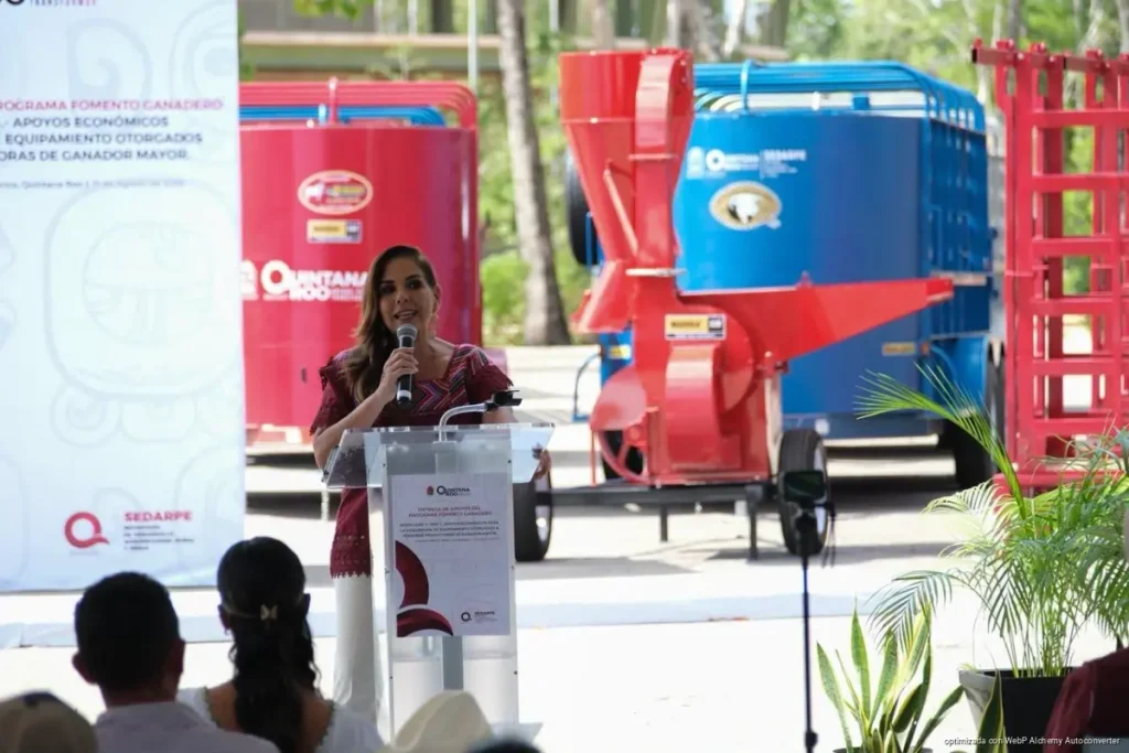 Mara Lezama entrega equipamiento ganadero a 82 productores de seis municipios