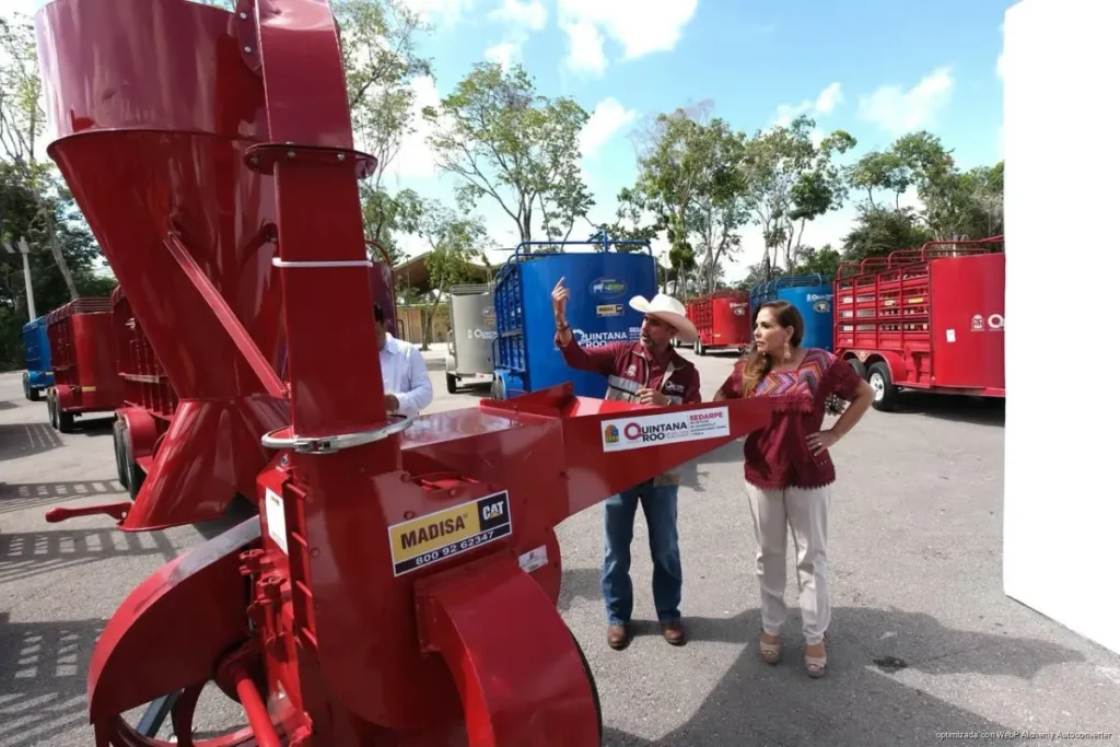 Mara Lezama entrega equipamiento ganadero a 82 productores de seis municipios