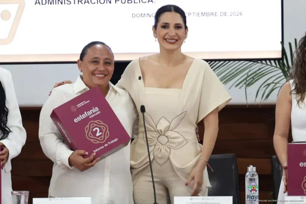 Estefanía Mercado entrega la glosa de su Segundo Informe de Gobierno