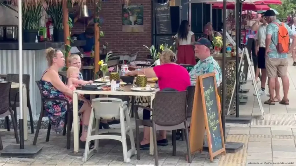 Restaurantes de Quintana Roo enfrentan menor consumo y caída de ventas en temporada baja Restaurantes de Quintana Roo enfrentan menor consumo y caída de ventas en temporada baja