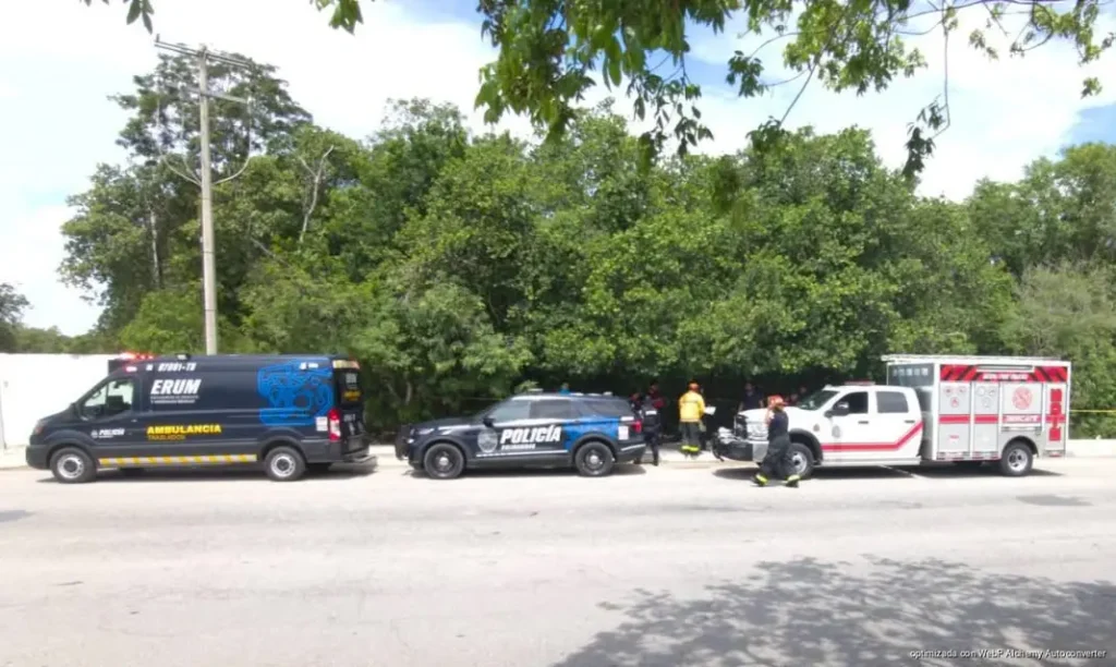 Localizan a un hombre sin vida cerca del Arco Vial en Playa del Carmen