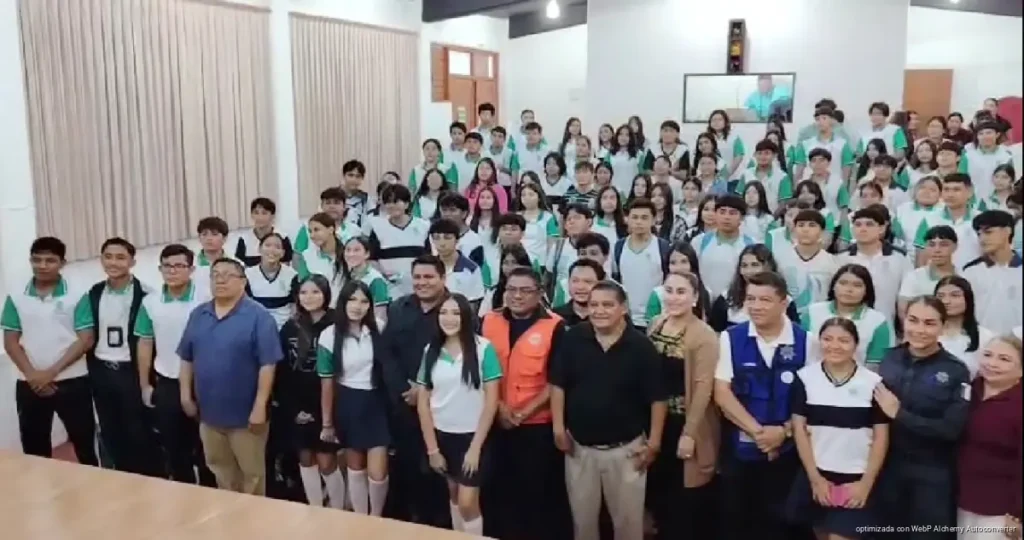Seguridad Ciudadana alerta a 200 estudiantes de Cozumel sobre delitos que se cometen desde el celular Seguridad Ciudadana alerta a 200 estudiantes de Cozumel sobre delitos que se cometen desde el celular