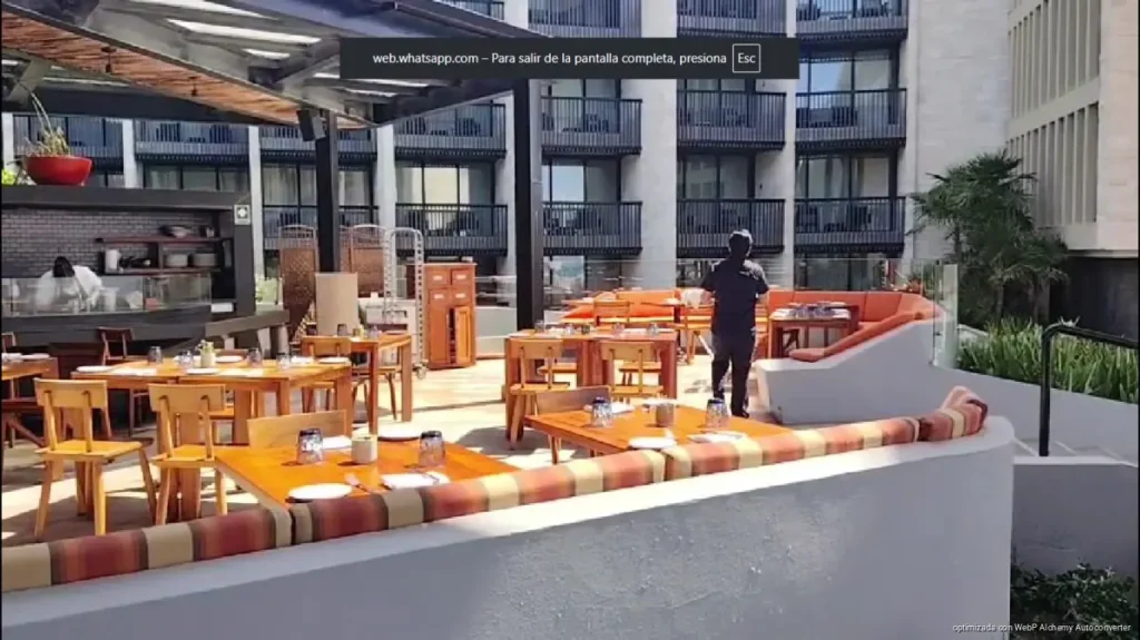 Temporada baja provoca cierre definitivo de 15 restaurantes en Playa del Carmen