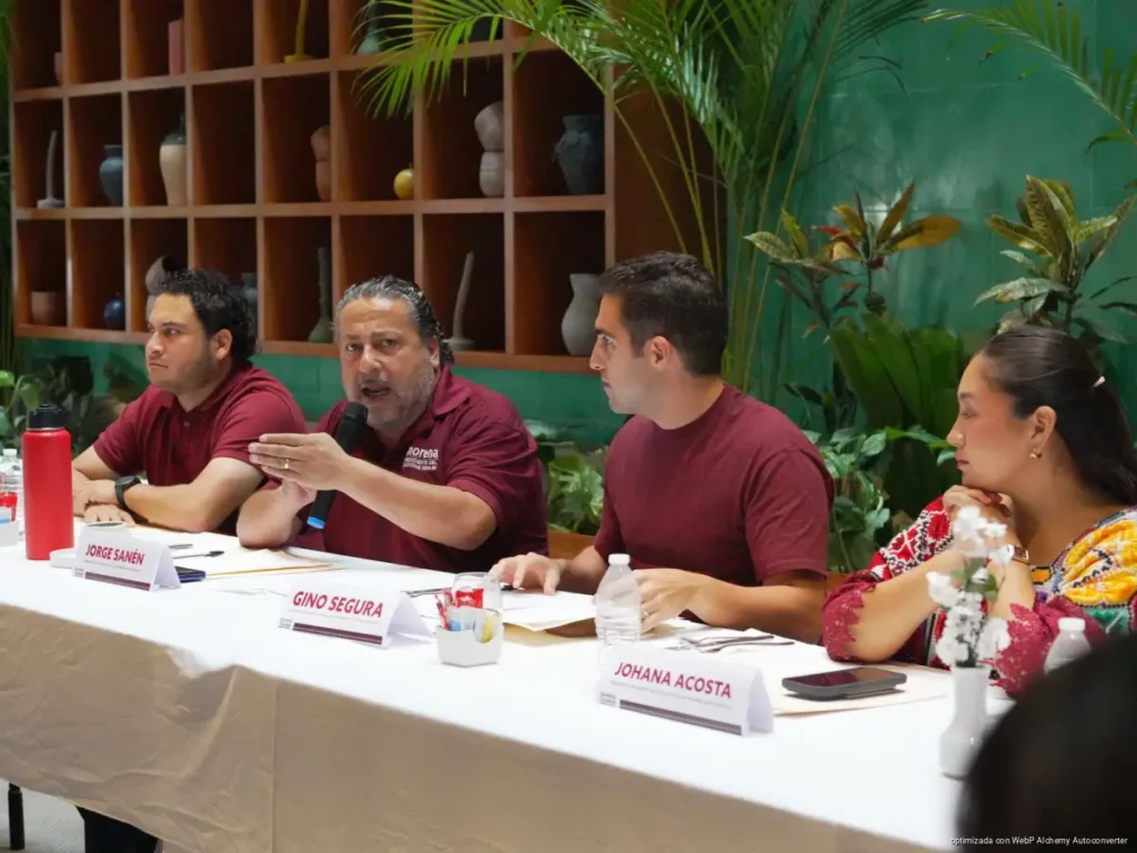 Sanén reúne a Morena en Quintana Roo para reforzar la coordinación interna