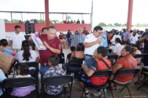 Llegan más de 3 mil paquetes de útiles escolares a estudiantes de Felipe Carrillo Puerto Llegan más de 3 mil paquetes de útiles escolares a estudiantes de Felipe Carrillo Puerto