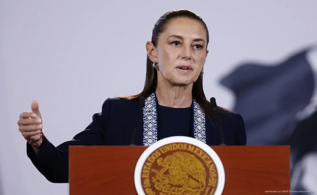 Sheinbaum excluye a padres de Ayotzinapa del informe y afirma que ya conocían los avances