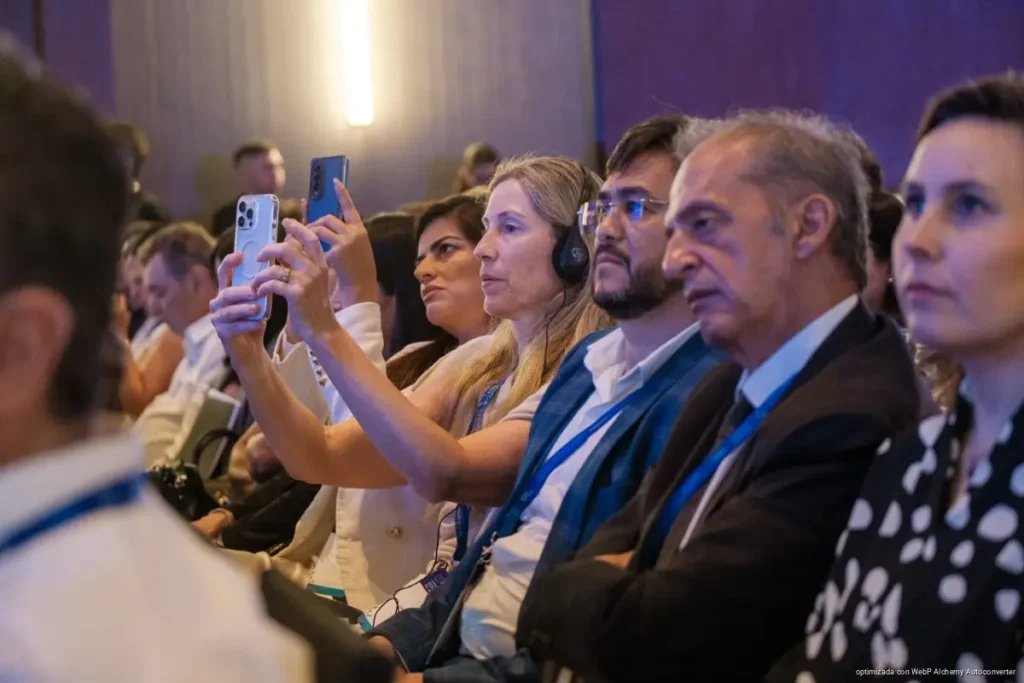 En Cancún, Mara Lezama inaugura la 4ª Conferencia UE-Caribe sobre sargazo con 45 países