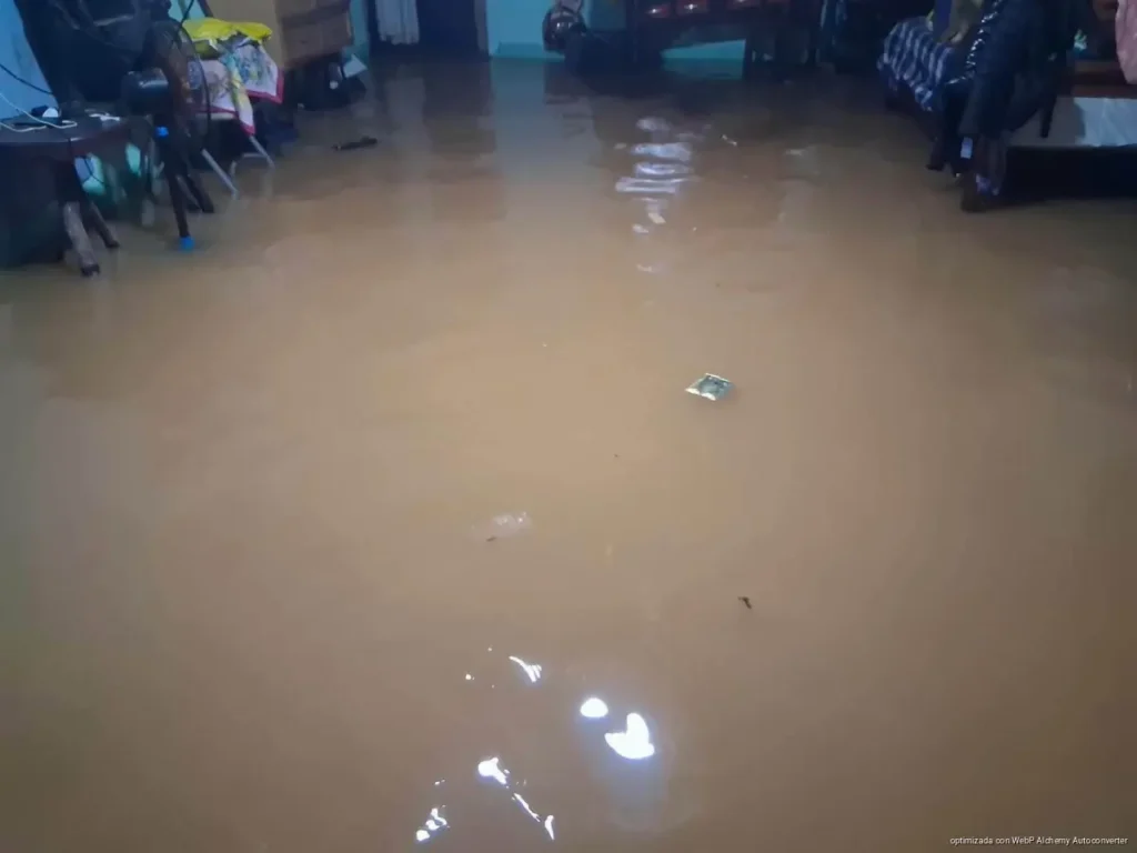 Pavimentación agrava inundaciones en viviendas de Bacalar tras las lluvias