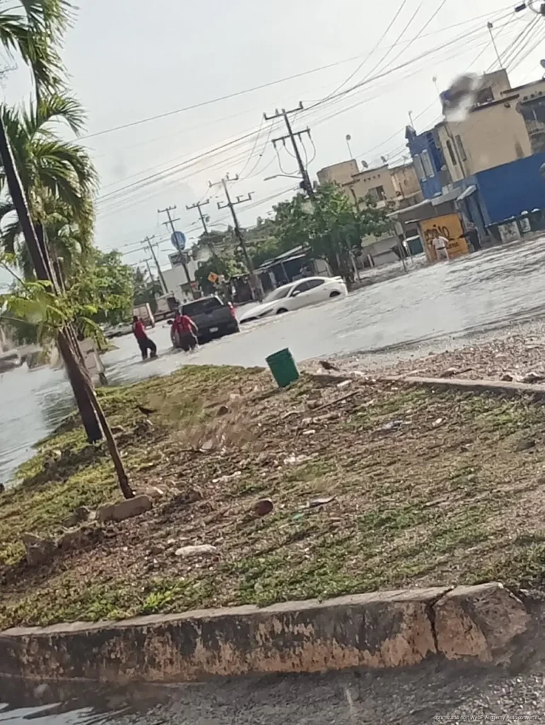 Lluvias y chubascos mantienen a Quintana Roo con cielo nublado y actividad eléctrica