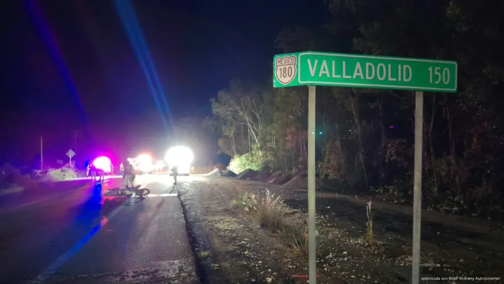 Accidente en Cancún deja una mujer fallecida y un hombre grave cerca del aeropuerto