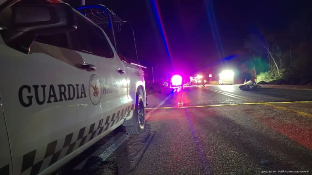 Accidente en Cancún deja una mujer fallecida y un hombre grave cerca del aeropuerto