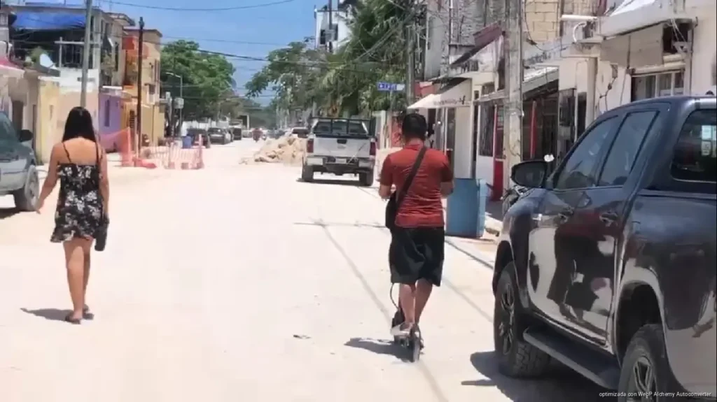 Reglamento de scooters en Playa del Carmen genera reclamo por falta de consulta a usuarios Exigen consultar a usuarios antes de aprobar reglas para scooters en Playa del Carmen
