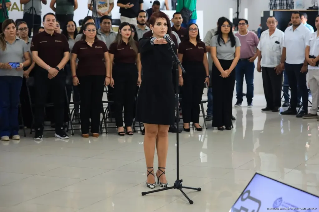 Leticia Lorenzo asume la Contraloría de Playa del Carmen tras aprobación del Cabildo