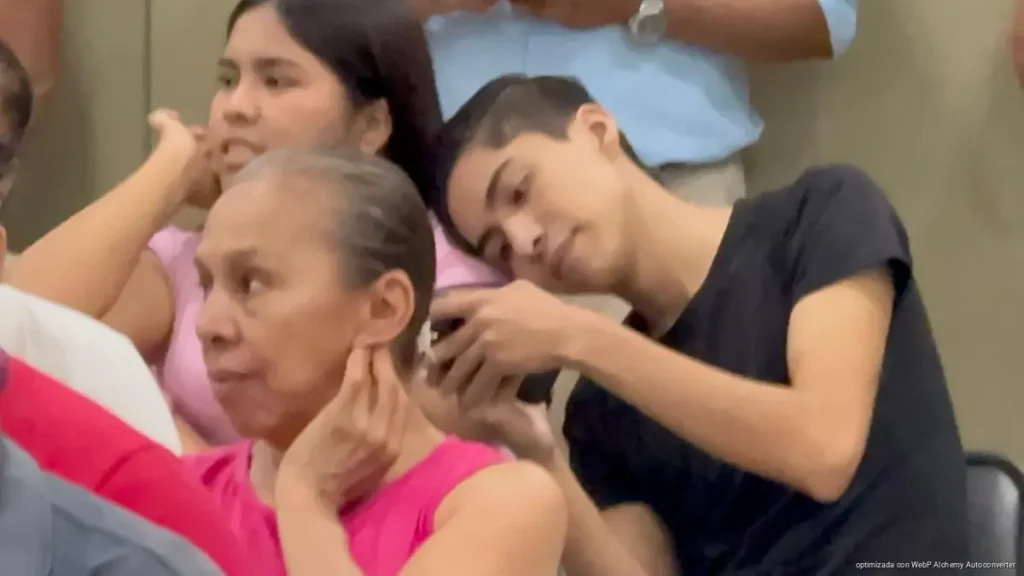 Padres apoyan el fin del uso libre de celulares en escuelas de Playa del Carmen