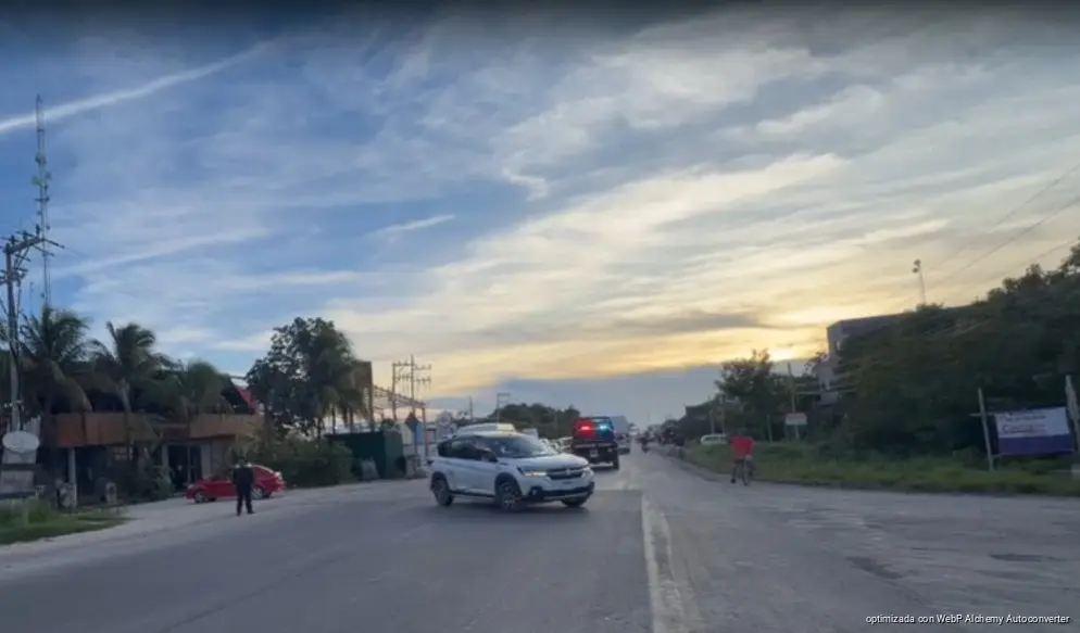 Cruce peligroso en Tulum pone en riesgo a peatones y motociclistas en La Veleta Cruce peligroso en Tulum pone en riesgo a peatones y motociclistas en La Veleta