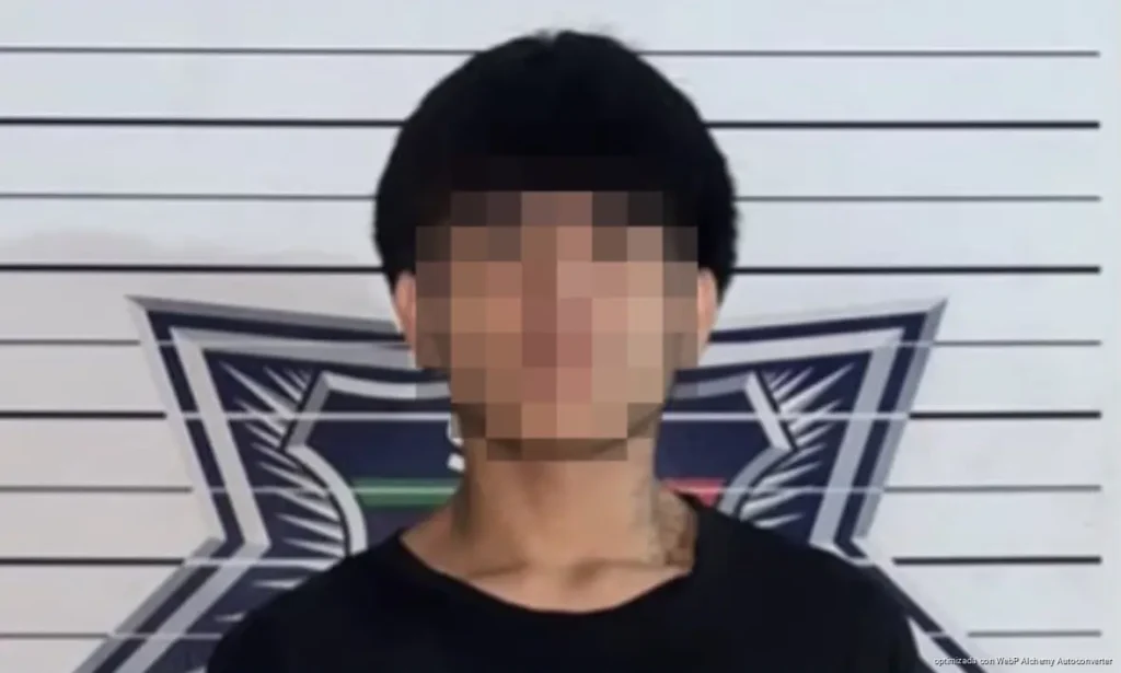 Aseguran 65 bolsitas de presuntas drogas durante revisión a un adolescente en Cancún